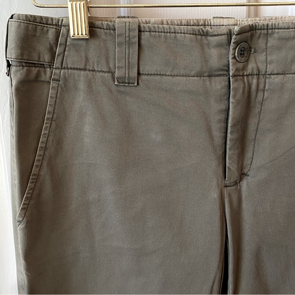 VINCE Olive Green Khaki Wide Leg Chino Pants w/ Flap Pockets SZ 2 - Picture 4 of 8